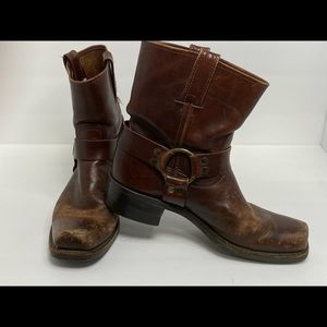 🪐Vintage Frye Harness 8 1/5 M  Distressed Cognac Leather Boots Made in USA